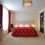 La Reserve Отель 3*