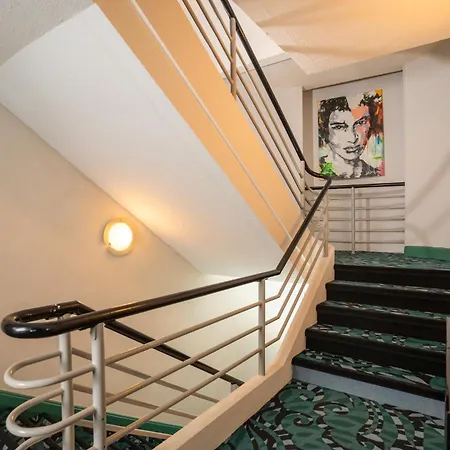Hotel La Réserve 3*