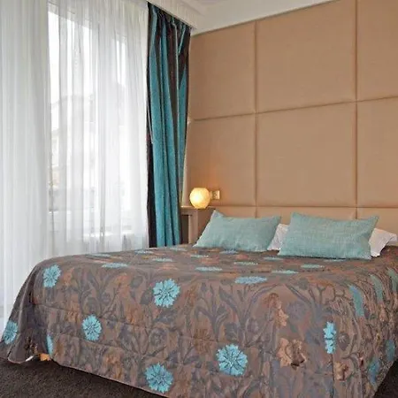 La Reserve Hotel